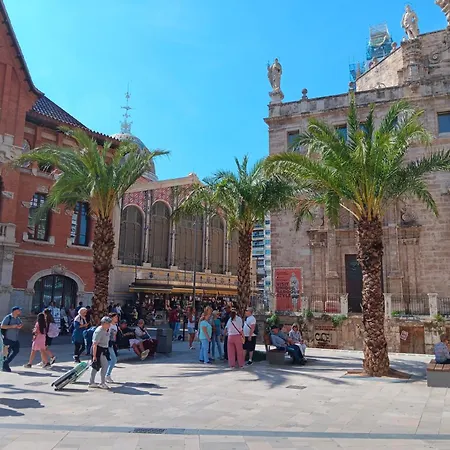 Near Plaza Ayuntamiento In The Historic Center Of Valencia